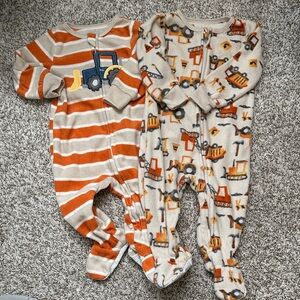 Construction-Themed Infant 12M Fleece PJ Set 🚜